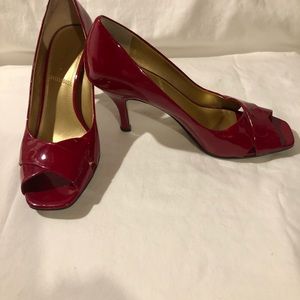 Tahari red patent peep-toe heels. Size 9M. Resa